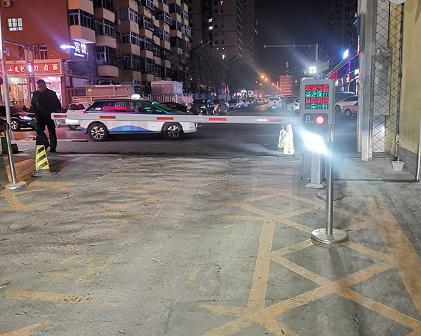 山西元一智能公司告訴您通道擺閘如何使用和保養(yǎng)？